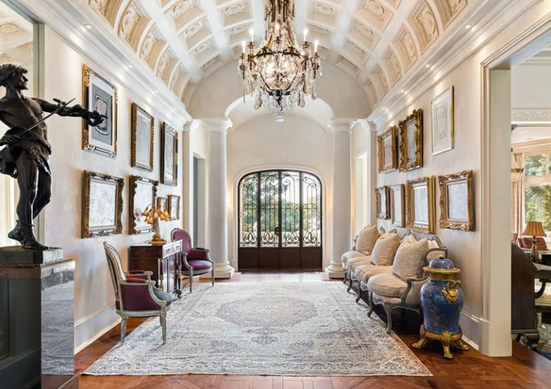 Spectacular single family home